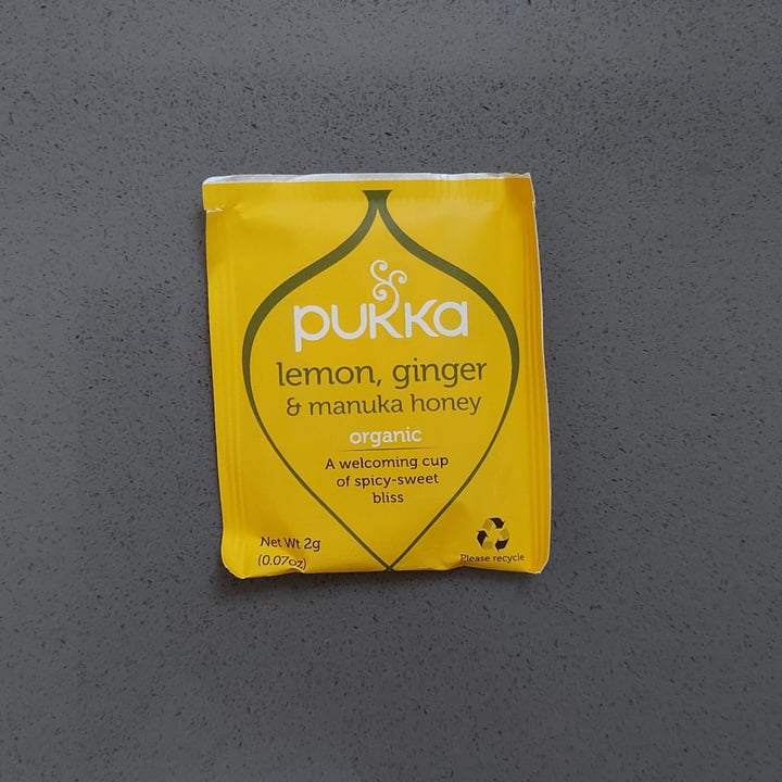 photo of Pukka Lemon, ginger and manuka honey shared by @greenscreen on  14 Aug 2022 - review