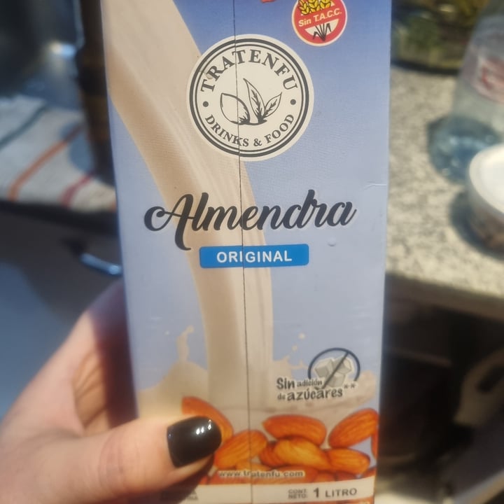 photo of Leche tratenfu Leche de almendra shared by @danilam on  05 Apr 2022 - review