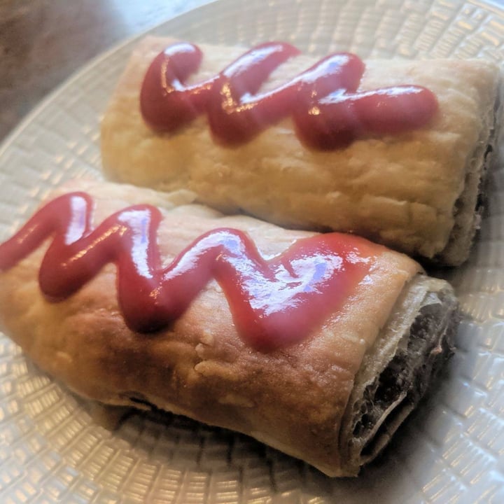 photo of Fry's Family Food Sausage Rolls shared by @jamieyew on  19 Aug 2019 - review