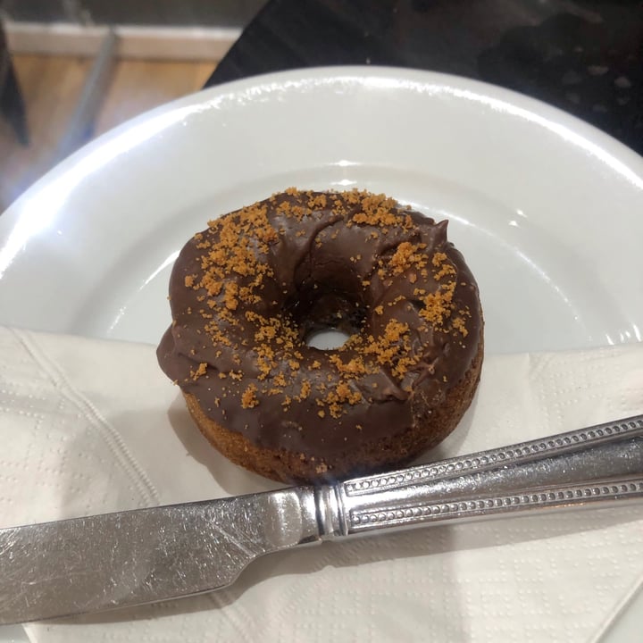 photo of Rose & Grant's Deli Cafe Biscoff Donut shared by @brandonthefruit on  11 May 2021 - review