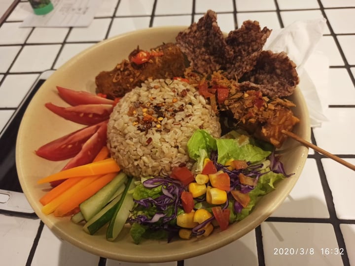 photo of Burgreens Bowl Neo SOHO Rendang Rice Bowl shared by @trinita-ng on  11 Mar 2020 - review