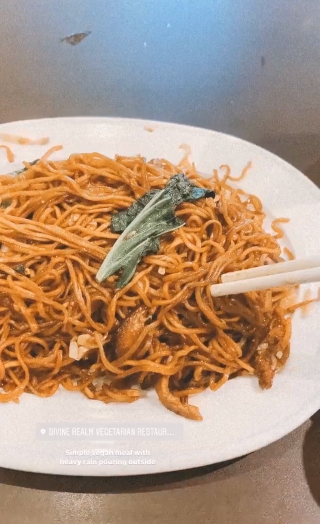 photo of Divine Realm Vegetarian Restaurant Fried mushroom ramen (veganized) shared by @amytannn on  20 Nov 2019 - review