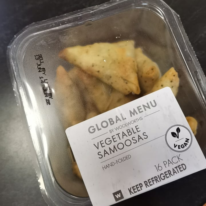 review photo of Woolworths Food Vegan vegetable Samoosas shared by @phoebe777 on 08 Jun 2022 - review