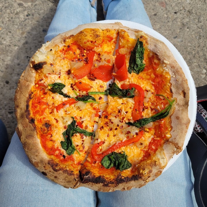 photo of Johnny Rocco’s Pizza wagon Vegetarian pizza with vegan cheese shared by @martyna89 on  29 Jun 2022 - review