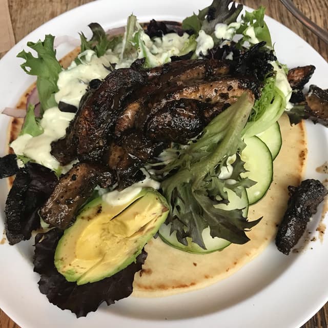 Foto do prato “Portobello Gyro”