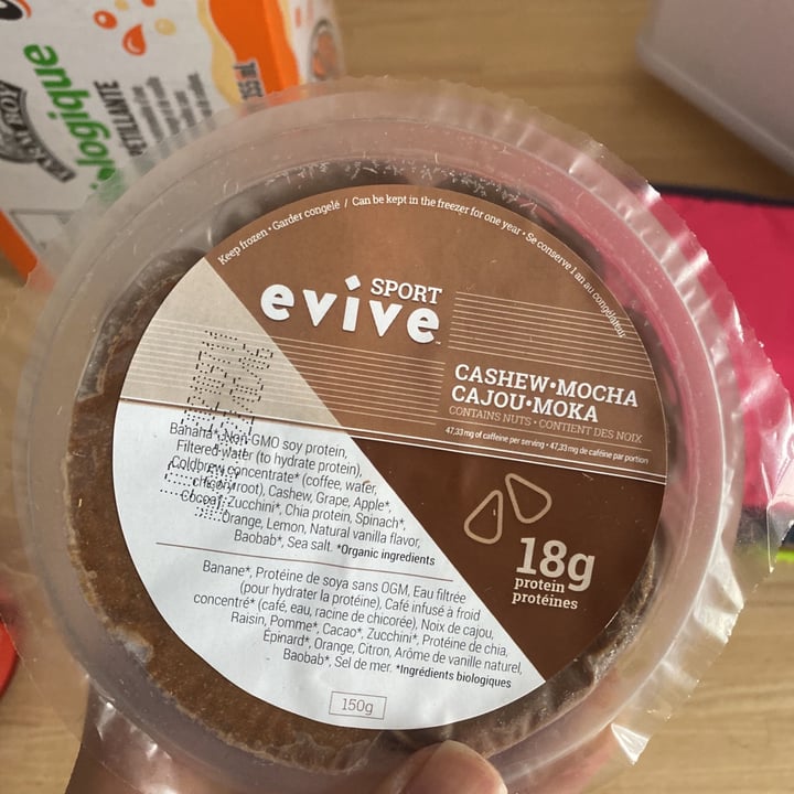 review photo of Evive Cashew Mocha shared by @weepyeyeross on 01 Jun 2021 - review
