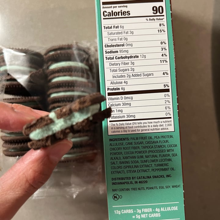 photo of Catalina Crunch Catalina Crunch Chocolate Mint Sandwich Cookies shared by @berryveganplanet on  31 Aug 2022 - review