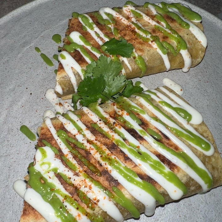 photo of PLANTA Cocina Dos Manos Burrito shared by @bpan01 on  09 Oct 2022 - review
