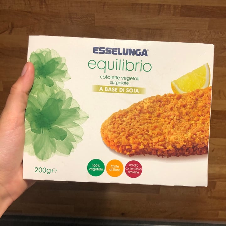 photo of  Esselunga Cotolette vegetali surgelate a base di soia shared by @giuliettaveg on  27 Jul 2021 - review