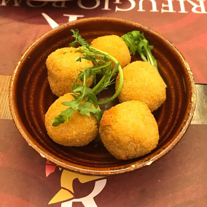 review photo of Rifugio Romano Olive Ascolane Vegan shared by @chiaracatarci on 12 Nov 2022 - review