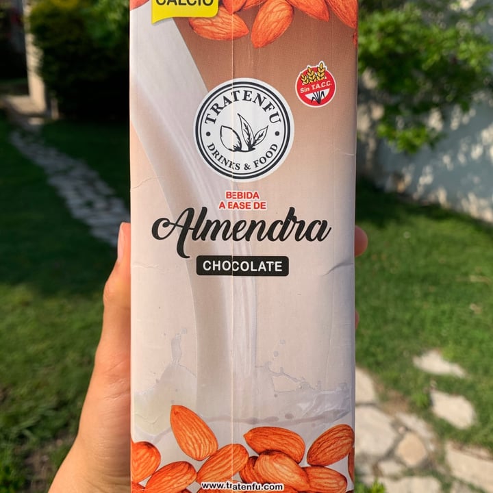 photo of Tratenfu Leche de Almendras Chocolate shared by @pachuveggie on  01 Oct 2020 - review