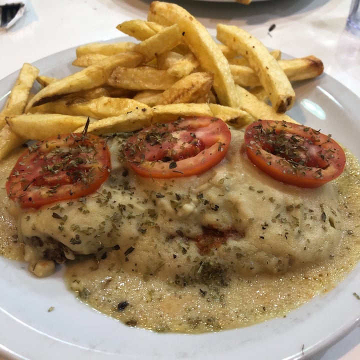 review photo of Loving Hut Microcentro Lomito Napolitano shared by @rbalzardi on 07 Mar 2021 - review