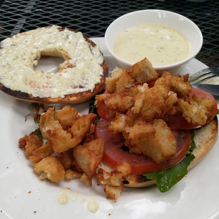 review photo of Gias on Montrose Garden Bagel shared by @raskills on 12 Dec 2021 - review