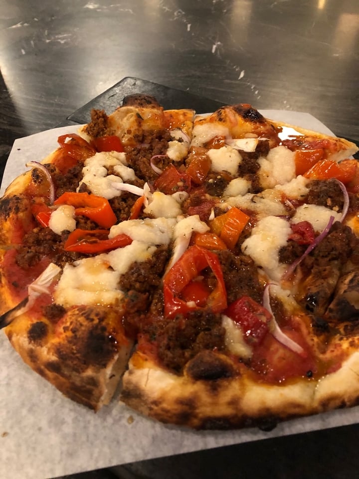 photo of Virtuous Pie Sweet pepper and sausage pizza shared by @katiewink on  05 Mar 2020 - review
