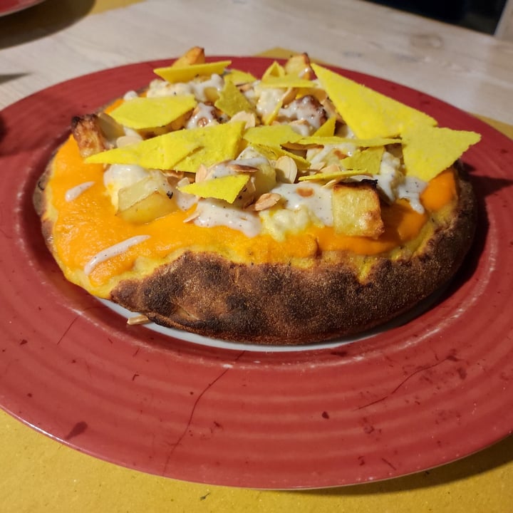 photo of Elisir Pizza Del Mese Di Novembre Vegana shared by @alessiapiran on  13 Nov 2022 - review