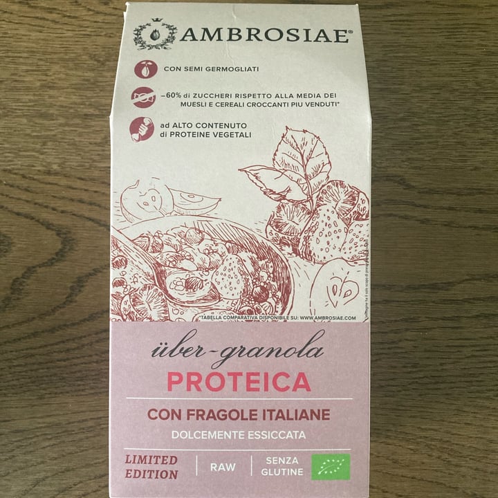 photo of Ambrosiae Granola Proteica con Fragole Italiane shared by @alessiaruggeri on  10 Dec 2022 - review