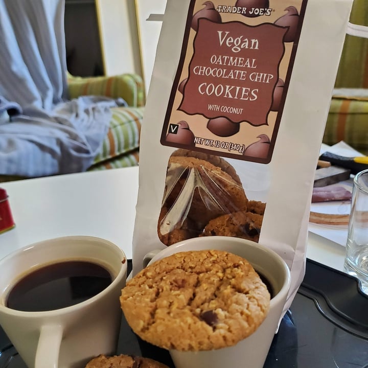 photo of Trader Joe's Vegan Chocolate Chip Cookies shared by @virgoandpatti on  31 Jul 2021 - review