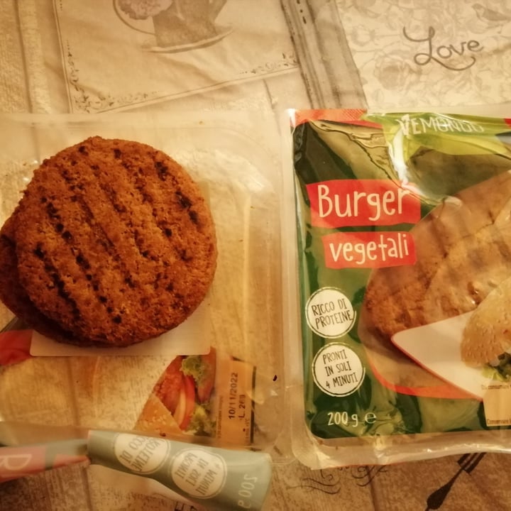 photo of Vemondo  burger vegetali shared by @moth on  03 Nov 2022 - review