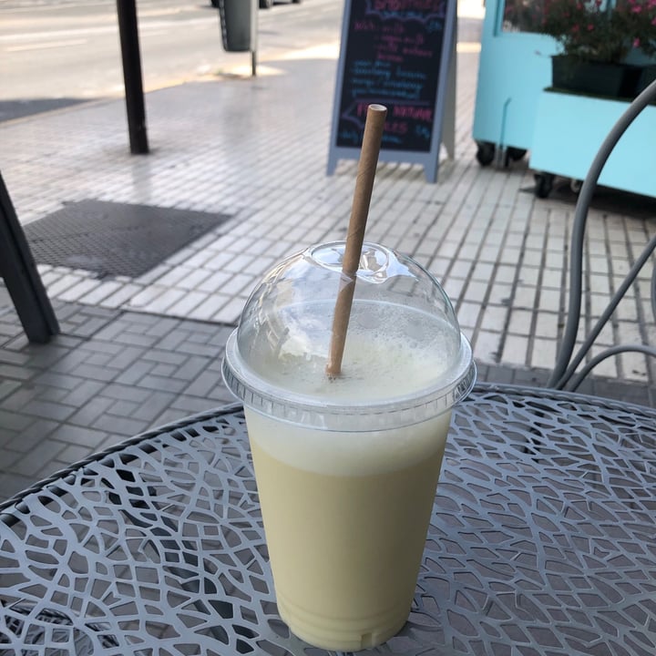 photo of La Berlinaria - Berlinas & Coffee Smoothie de mango shared by @loula on  19 Sep 2021 - review