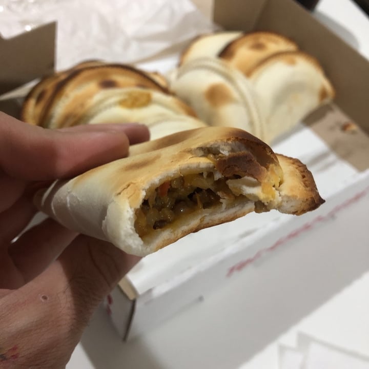 review photo of Pizzas y Empanadas IL Giardino De Devoto Empanada De Guiso shared by @collramiro on 09 Feb 2020 - review