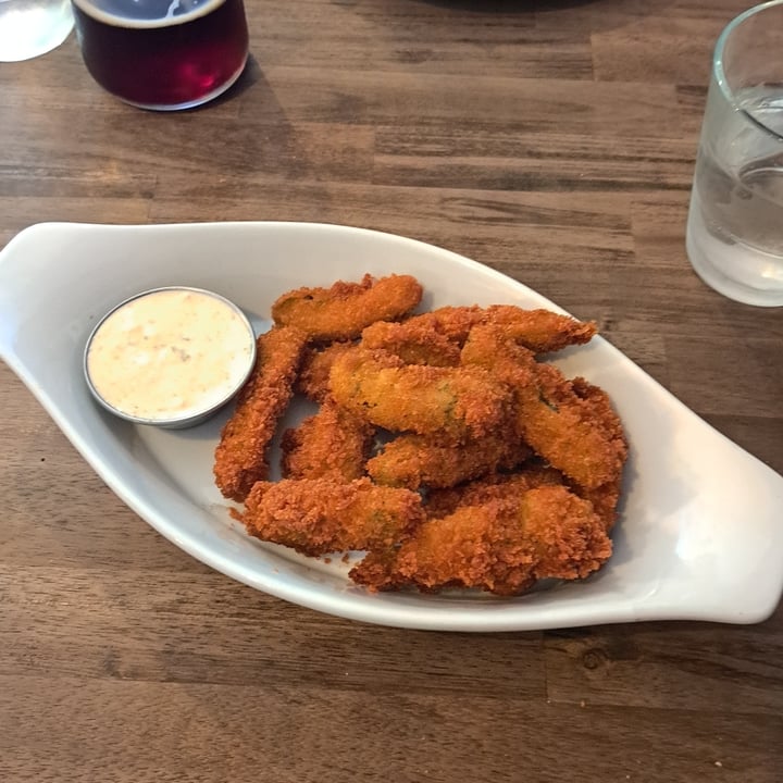 photo of Rise Above Pizza & Wings Deep fried pickles shared by @svraphael88 on  19 Oct 2022 - review