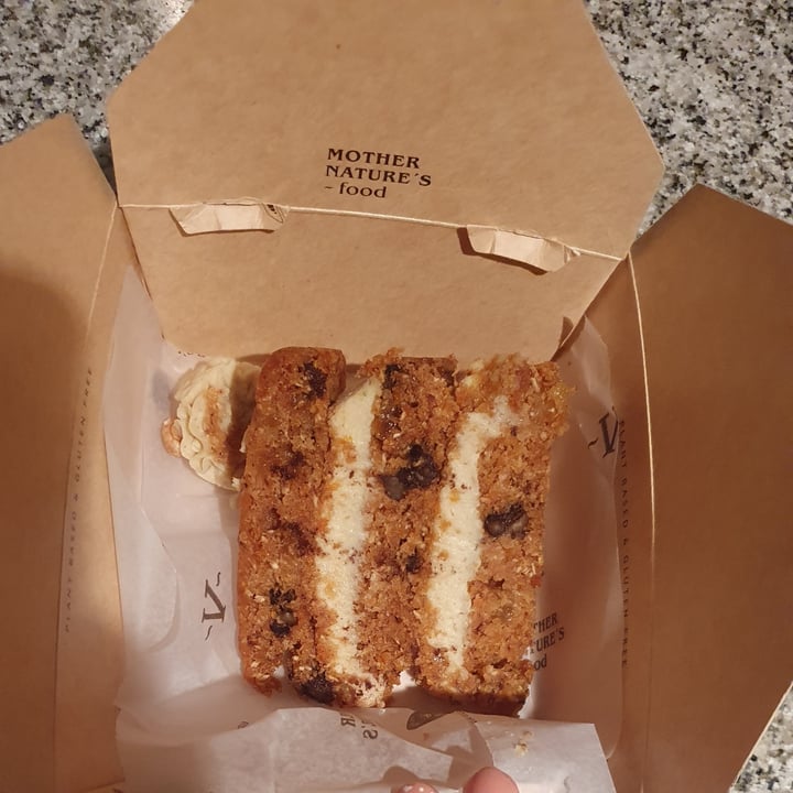 photo of Let it V - Delivery & Take Away Carrot cake shared by @veroflagitonte on  07 Jan 2022 - review