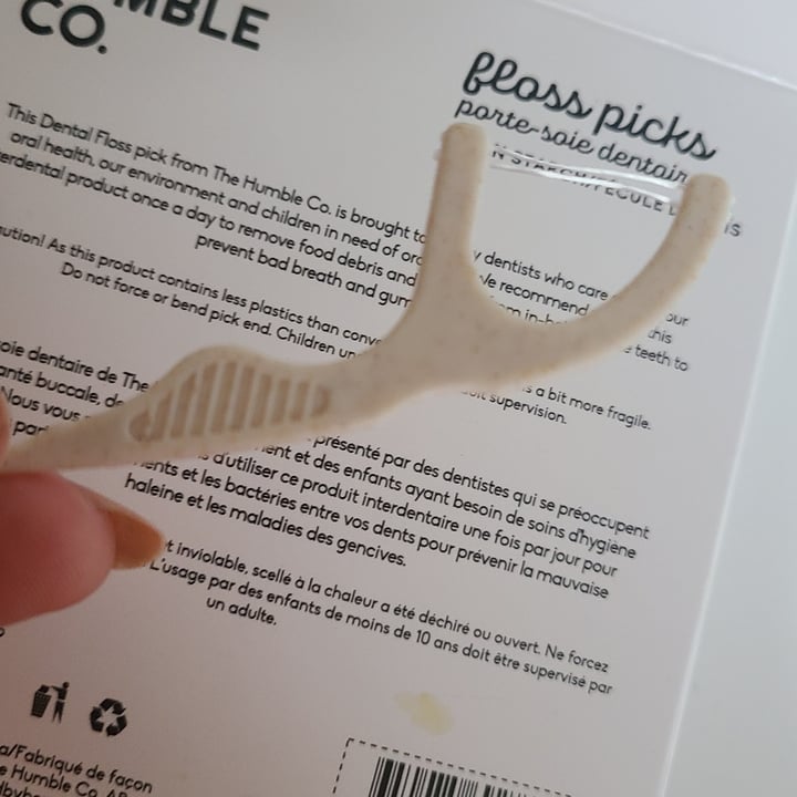 photo of The Humble Co. Floss picks shared by @liljessicakes on  14 Jun 2021 - review