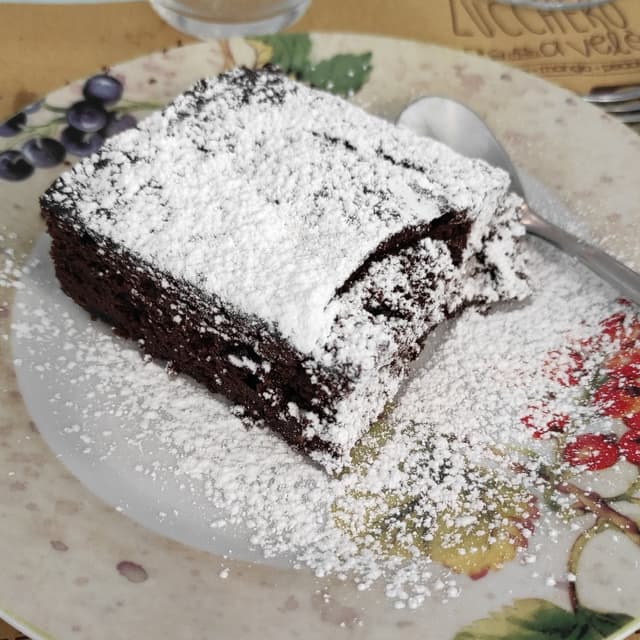 菜肴“Brownie ai mirtilli”的照片