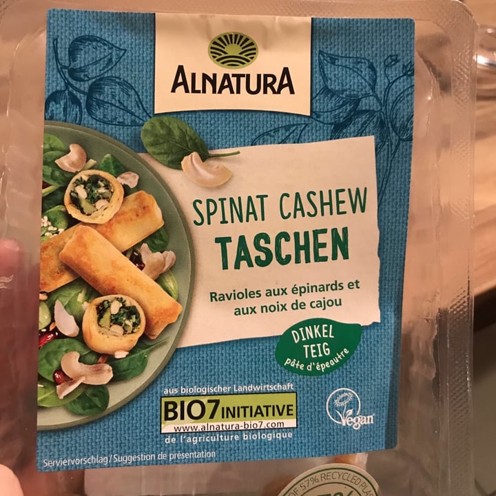 photo of Alnatura Spinat Cashew Taschen shared by @leoniepress on  19 Apr 2021 - review