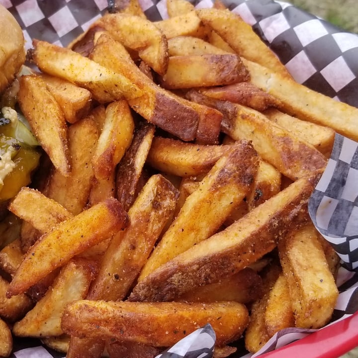 photo of People Under the Staircase Fries shared by @catsbatsclare on  26 Jun 2021 - review