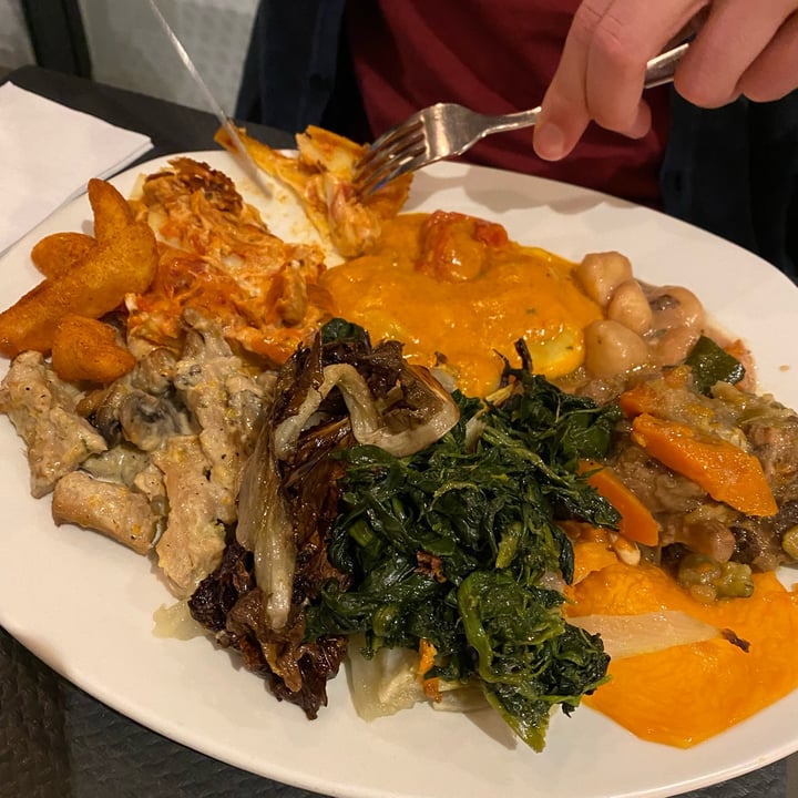 photo of Ops! Buffet a peso shared by @theredhead on  15 Oct 2022 - review