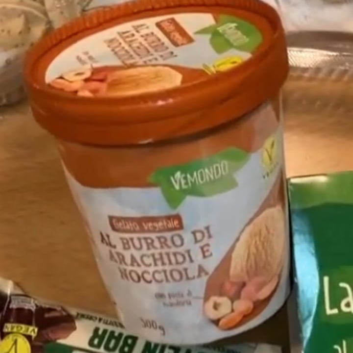 review photo of Vemondo gelato burro di arachidi E Nocciola shared by @npippi2805 on 14 Aug 2022 - review