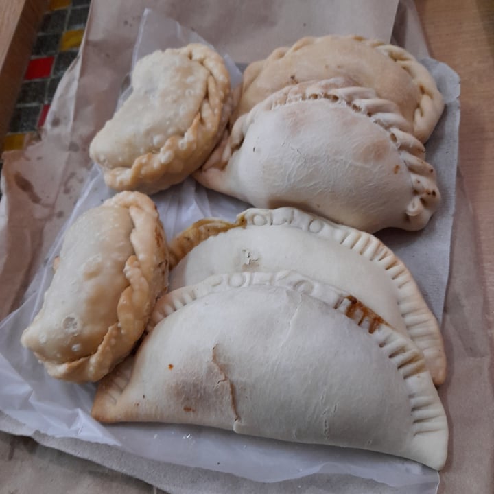 review photo of Ohana AlmaVeg Empanadas shared by @analiabalbi on 07 Oct 2022 - review
