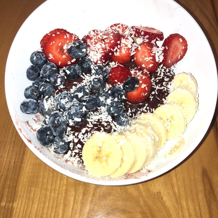 review photo of Lota Veco Açaí bowl shared by @softsofi on 07 Sep 2021 - review