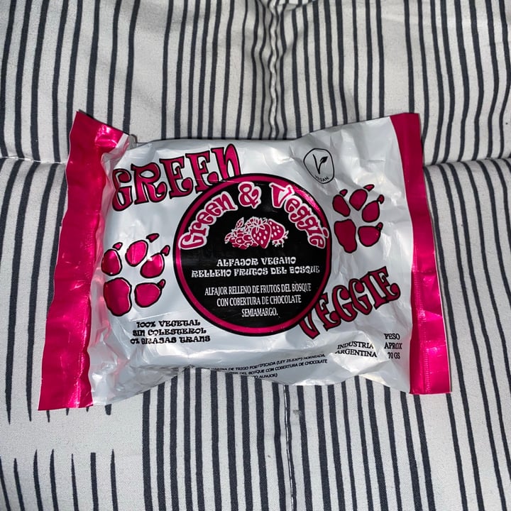 review photo of Green & Veggie Alfajor relleno frutos del bosque shared by @1234sb on 13 Aug 2021 - review
