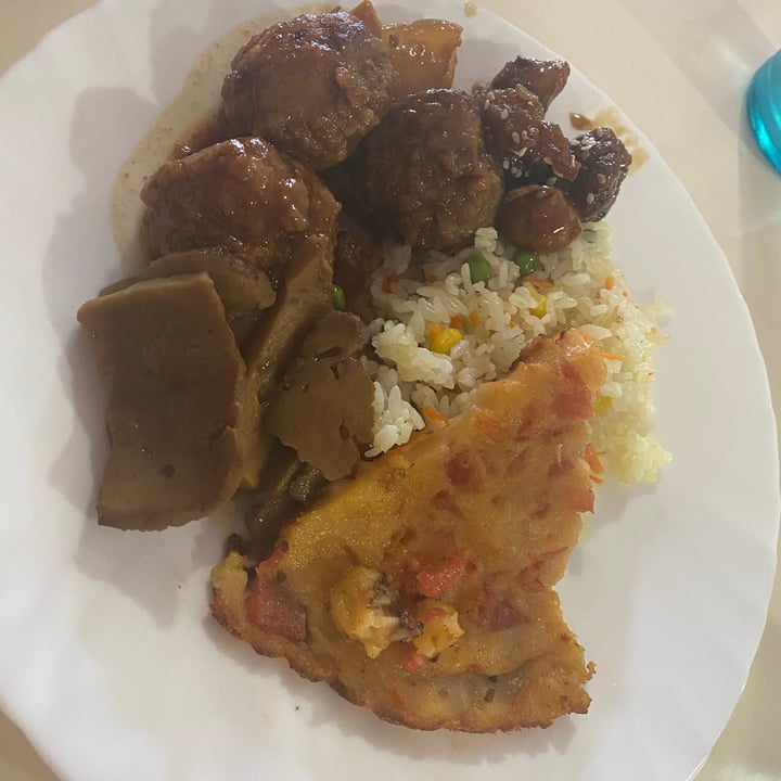 review photo of The Nature Restaurant Plato Combinado shared by @pablofombuena on 06 Sep 2020 - review