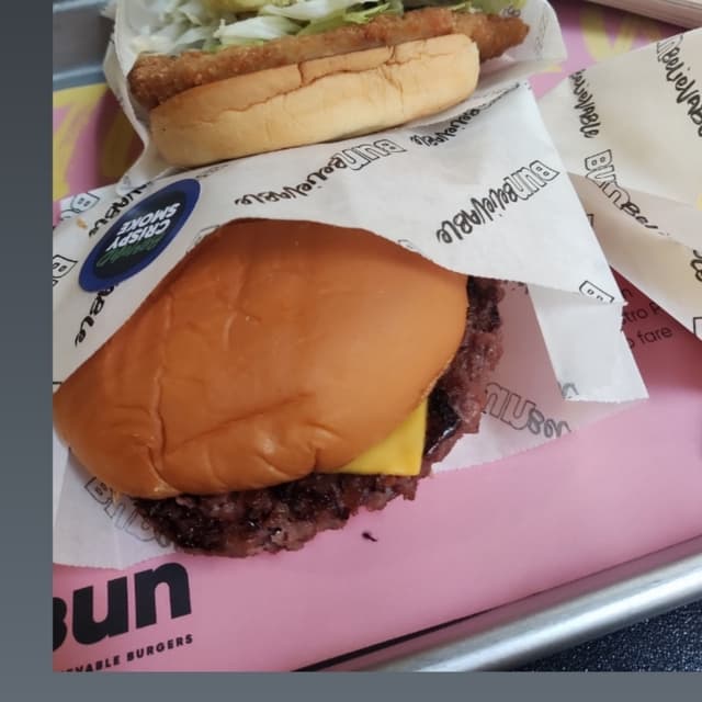 Photo du plat “Crispy smoke burger”