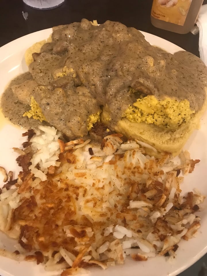 photo of Go Vegetarian Restaurant Breakfast Veg Platter shared by @leah on  25 May 2019 - review