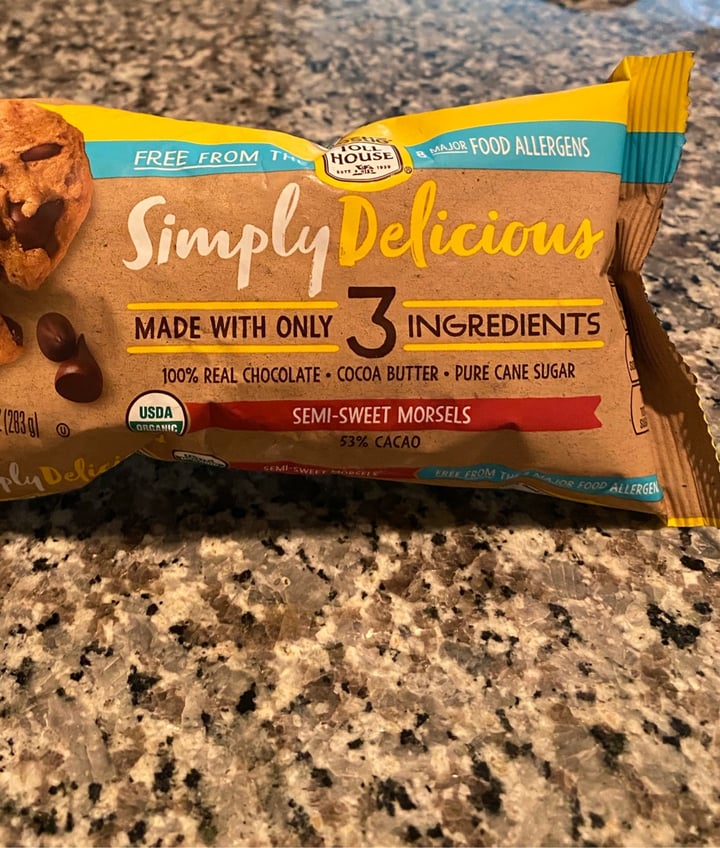 photo of Nestlé Simply Delicious Semi-Sweet Chocolate Morsels shared by @kellylemon on  29 Apr 2020 - review