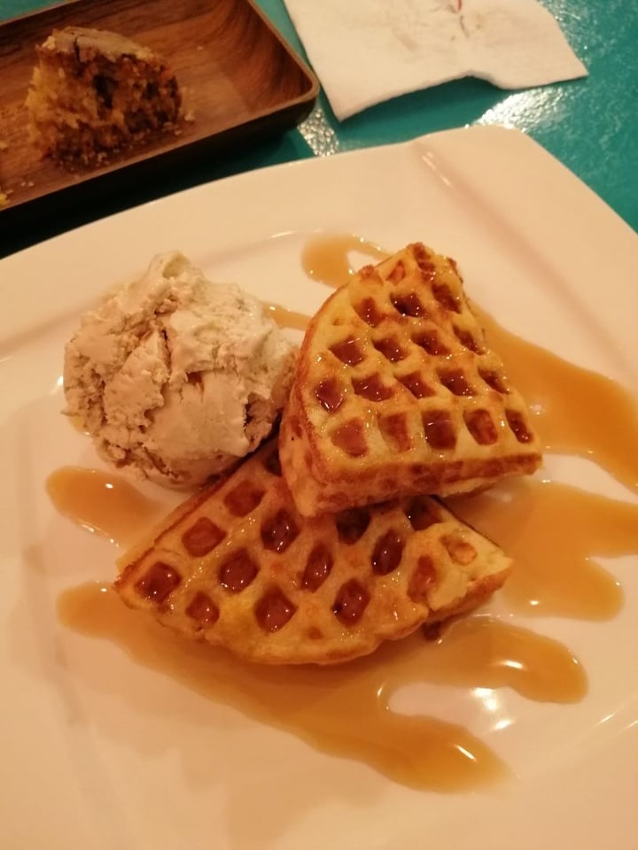 review photo of Well Dressed Salad Bar Fluffy Vaffles with Vegan Ice Cream shared by @ccssy on 01 Jul 2019 - review