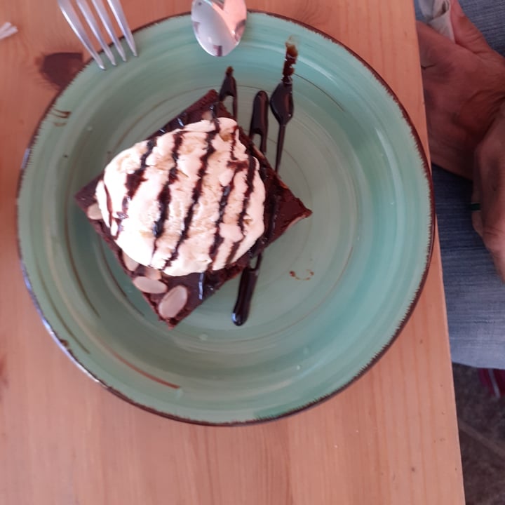photo of Happy Cactus El Cotillo - Bio Shop & Veg Food Brownie con helado shared by @txispa on  30 Apr 2022 - review