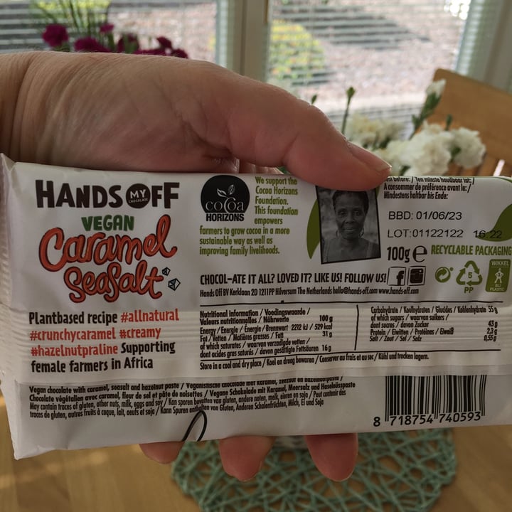 review photo of Hands Off My Chocolate Caramel Seasalt Hazelnut Praline shared by @egregora on 22 May 2022 - review