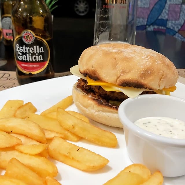 Photo of the dish “Hamburguesa Amante del Queso”