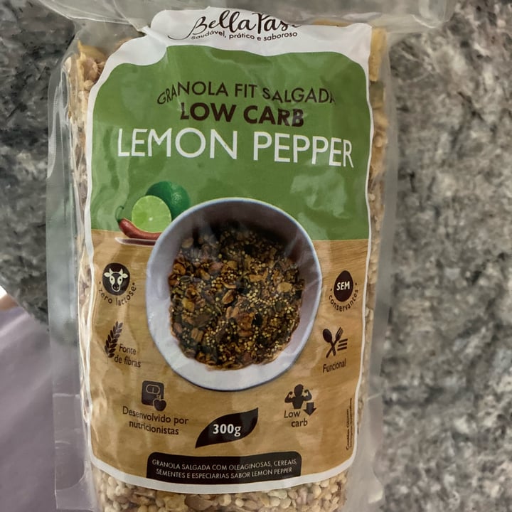 review photo of Bella Pasi Granola shared by @nanamoreira on 09 Apr 2022 - review