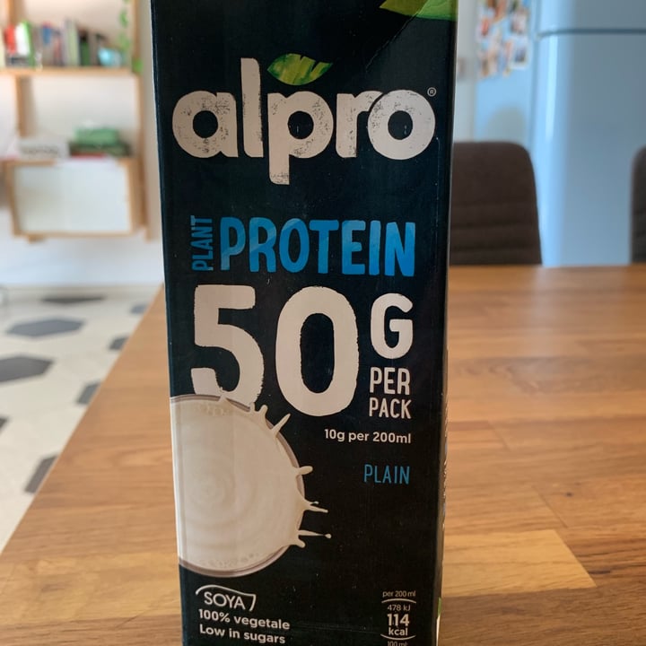 photo of Alpro Latte di soia 50 Gr Proteine shared by @lexthemad on  16 Apr 2022 - review