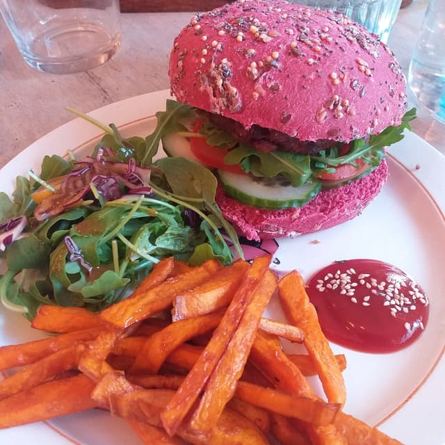 Photo of the dish “Pink Burger”