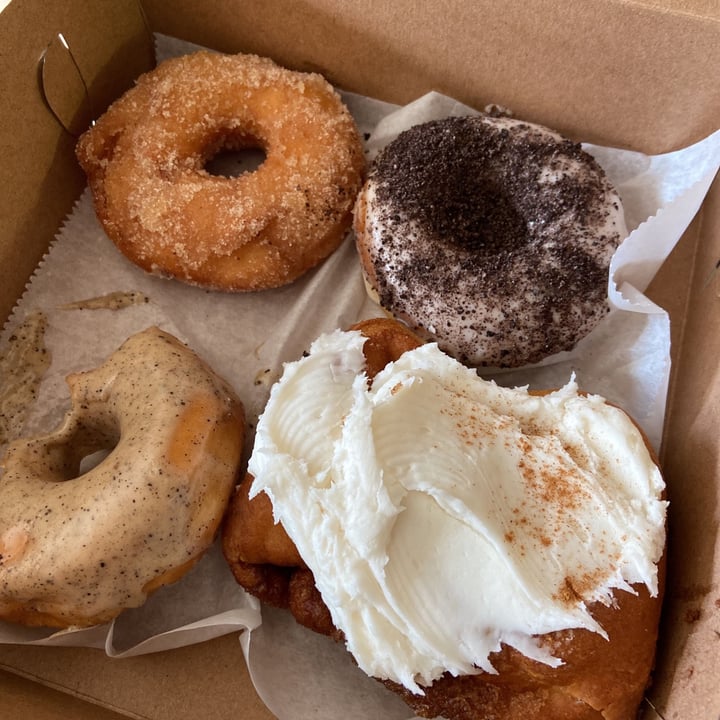 photo of Misfit Doughnuts and Treats Donuts shared by @jenvanreenen on  05 Mar 2021 - review