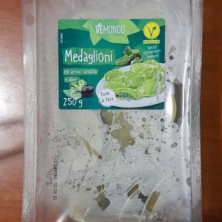review photo of Vemondo Medaglioni Agli Spinaci, Broccoli E Olive shared by @adeluccia on 17 Apr 2022 - review