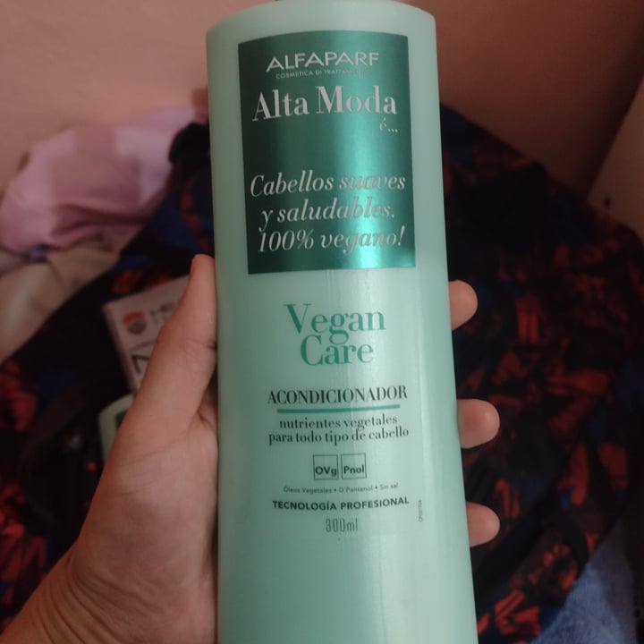 photo of Alfaparf Alta Moda Acondicionador Vegan shared by @nivel5 on  07 Feb 2022 - review