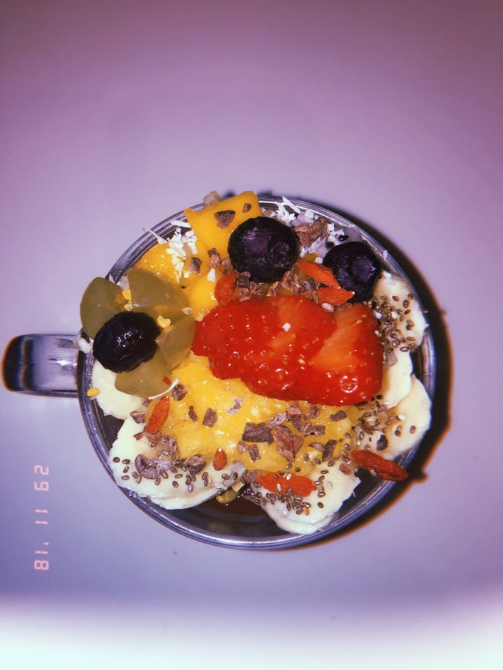 photo of Project Açaí Original Flower Bowl shared by @belleeats on  01 Dec 2018 - review